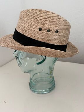 EUC Straw Men’s Fedora Hat with Black Band